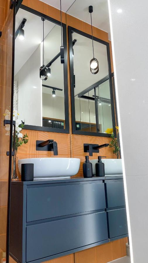 Comfortable 1-Room Apartment Close To The Center Varsóvia Exterior foto